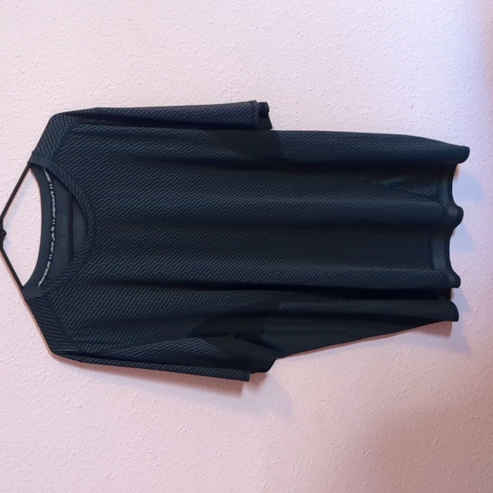 Under Armour black compression shirt Size XL